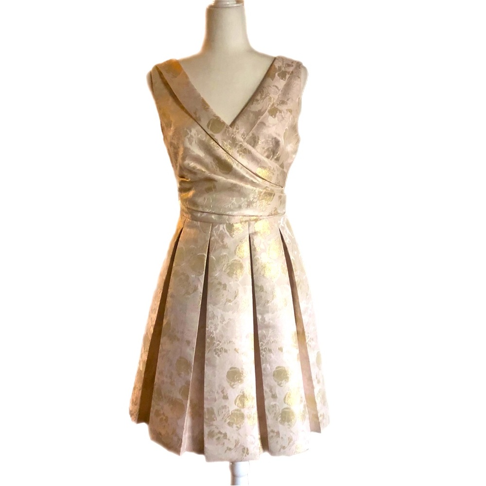 Tahari Cream Blush and Metallic Gold Floral Print Vintage Inspired Dress Sz 8